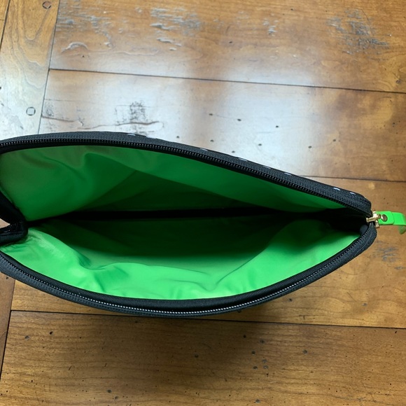 Kate Spade Black & White Dot iPad Case - Picture 2 of 2